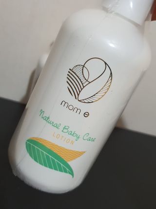 mom e 맘이 내추럴 베이비 케어 샴푸앤바스+로션 — 5점을 준 리뷰어가 2021년 1월 올린 사용 사진