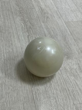 트라택 쿠셔닝 웨이트볼 0.5kg + 1kg SET — 4.5점을 준 리뷰어가 2022년 4월 올린 사용 사진