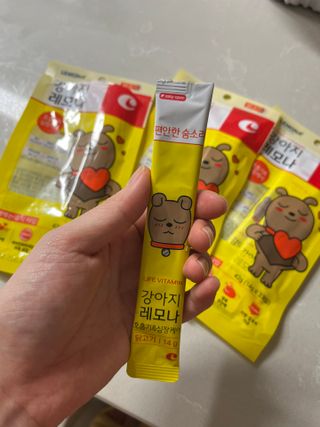 [레모나] 강아지 레모나 강아직 영양 간식 4종 택 1 — 5점을 준 리뷰어가 2024년 1월 올린 사용 사진