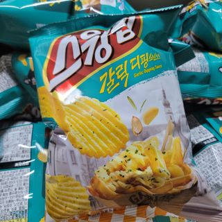 스윙칩 <스윙로드 한정판> 스윙칩 갈릭디핑소스맛 20봉 — 5점을 준 리뷰어가 2021년 10월 올린 사용 사진