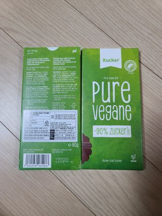 당류2g 자일리톨로 단맛을낸 슈카 퓨어비건 무설탕초콜릿 Xucker vegan 2개입 — 5점을 준 리뷰어가 2021년 4월 올린 사용 사진