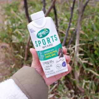 셀렉스스포츠 셀렉스 스포츠 웨이 프로틴 초콜릿 _ 330ml x 12팩 — 5점을 준 리뷰어가 2021년 3월 올린 사용 사진