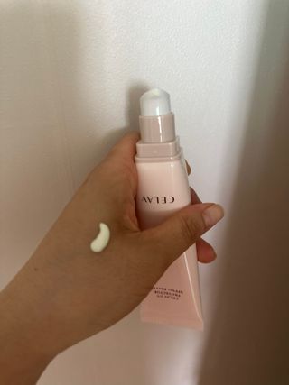 프리마인 선크림만 바꿨을 뿐인데 매일 물 2L챙겨먹고 기초케어 완벽하게 한 물빛피부 완성,셀라브UV프로텍터 — 5점을 준 리뷰어가 2023년 7월 올린 사용 사진
