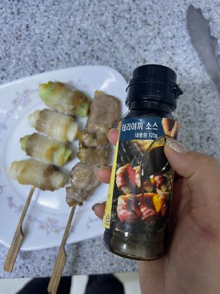 [다물꼬치] 모듬꼬치 10개 +데리야끼소스120g+매운고추소스120g — 5점을 준 리뷰어가 2021년 10월 올린 사용 사진