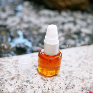 유니베르소 로즈힙 오일 15ml — 5점을 준 리뷰어가 2021년 4월 올린 사용 사진