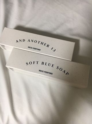 멈칫(MUMCHIT) 넥퍼퓸 NECKPERFUME 2가지 향 — 5점을 준 리뷰어가 2021년 11월 올린 사용 사진