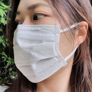 코와 삼차원마스크 코와 삼차원 마스크 중형 10매 + 소형 10매 = 총 20매 — 1점을 준 리뷰어가 2021년 5월 올린 사용 사진