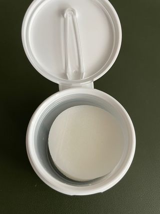 산다화 비타민씨 화이트닝 토너 패드 — 5점을 준 리뷰어가 2023년 8월 올린 사용 사진