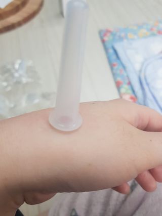 메디미케이알 커핑테라피 실리콘부항마사지 리프팅 페이스+바디 안티 셀룰 라이트 6pcs — 5점을 준 리뷰어가 2021년 2월 올린 사용 사진