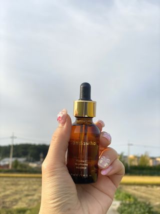 스킨큐어 산다화 비타민c 화이트닝 에센스 30ml — 5점을 준 리뷰어가 2023년 10월 올린 사용 사진