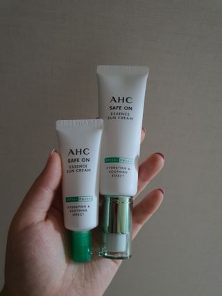 [AHC] 세이프온 에센스 선크림 올리브영 스페셜 증정 기획세트 — 5점을 준 리뷰어가 2022년 6월 올린 사용 사진