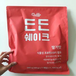 [덜다] 든든 식물성 단백질 쉐이크 40g X 7입 (곡물/딸기) — 4.5점을 준 리뷰어가 2023년 8월 올린 사용 사진