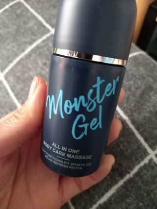 [바록스] 류현진 올인원 바디릴렉싱 몬스터겔 50ml — 3점을 준 리뷰어가 2021년 4월 올린 사용 사진