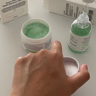 [녹산] 그린 솔루션 멀티 수분 앰플 + 그린 솔루션 멀티 수분크림 — 5점을 준 리뷰어가 2022년 10월 올린 사용 사진