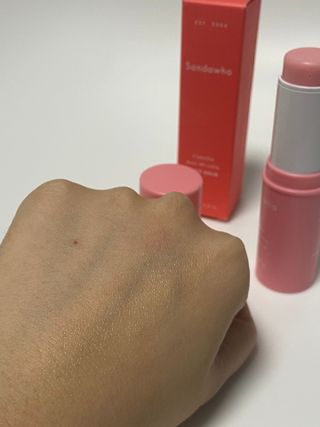 스킨큐어 산다화 카멜리아 안티 링클 멀티밤 — 5점을 준 리뷰어가 2022년 11월 올린 사용 사진