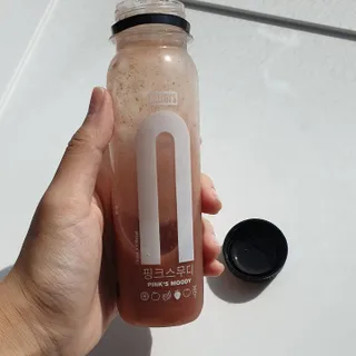 BLENDY'S 핑크 스무디+블론디 스무디 — 5점을 준 리뷰어가 2021년 9월 올린 사용 사진