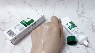 랑벨 랑바이오 블랙 시카 크림 50ml(블랙비 프로폴리스, 시카 4종, 판테놀 10 함유) — 5점을 준 리뷰어가 2022년 4월 올린 사용 사진