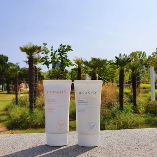 보타니티 촉촉수분자차 아쿠아핏 선 에센스 50ml + 보송톤업자차 징크 선 로션 50ml SPF50+ PA++++ (4/25) — 5점을 준 리뷰어가 2022년 5월 올린 사용 사진