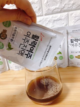 참유원 특허제조 활력 여주진액 여주즙 50포 — 5점을 준 리뷰어가 2022년 1월 올린 사용 사진
