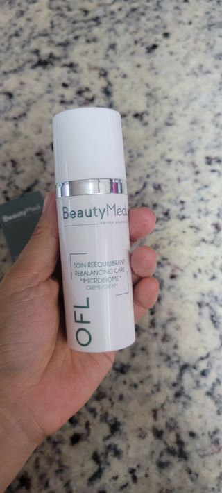 뷰티메드 OFL 리밸런싱 케어 크림 50ml — 5점을 준 리뷰어가 2022년 8월 올린 사용 사진