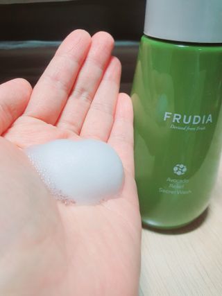 [후르디아] 아보카도 약산성 비건 여성 청결제 — 5점을 준 리뷰어가 2022년 4월 올린 사용 사진