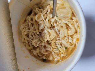 NISSIN 닛신 컵누들  4종 - 씨푸드오리지날, 씨푸드 스파이시, 씨푸드 커리, 씨푸드 XO소스 — 5점을 준 리뷰어가 2022년 4월 올린 사용 사진