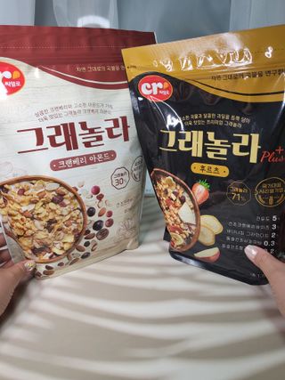 씨알푸드 씨알로 그래놀라 2종 후르츠+크랜베리 아몬드 — 5점을 준 리뷰어가 2022년 7월 올린 사용 사진