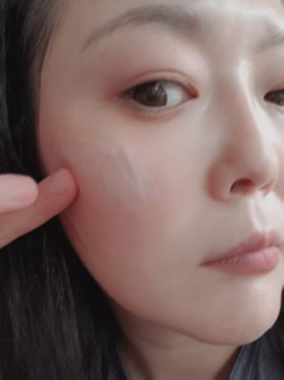 [후르디아] 72시간 블루베리 속살 수분크림 — 5점을 준 리뷰어가 2021년 6월 올린 사용 사진