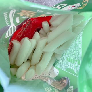 [푸딩팩토리] 떡볶이 베스트 2종_옛날 국물떡볶이 570g / 할매 기름 떡볶이  570g — 4점을 준 리뷰어가 2022년 5월 올린 사용 사진