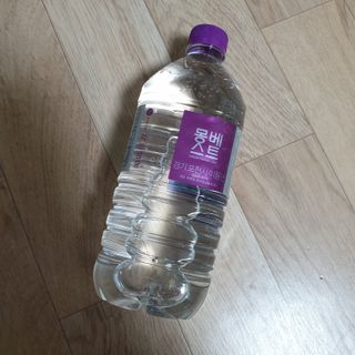 몽베스트 MONTBEST 1L 12입 — 5점을 준 리뷰어가 2022년 4월 올린 사용 사진