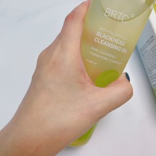 비알티씨 BRTC 안티폴루션 앤 블랙헤드 클렌징오일 300ml — 5점을 준 리뷰어가 2022년 12월 올린 사용 사진