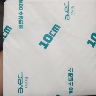 아베크 펫 와이드 프리미엄 중형 애견 강아지 배변 패드 54매 1팩 45g — 5점을 준 리뷰어가 2021년 7월 올린 사용 사진