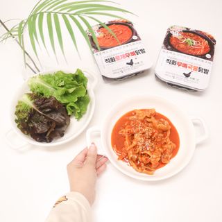 [닭집아들 신제품] 직화무뼈국물닭발 & 직화로제무뼈닭발 — 5점을 준 리뷰어가 2023년 5월 올린 사용 사진