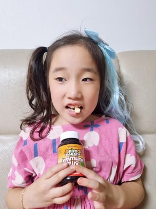 네이처스플러스 애니멀퍼레이드 면역 아연 (60정) — 5점을 준 리뷰어가 2022년 8월 올린 사용 사진