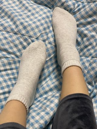 [사이즈가 있는 양말 필로이]여자 순면 통파일 꿀잠 수면 양말【 S, M, L 】3가지 사이즈_컬러 랜덤 3족 — 5점을 준 리뷰어가 2022년 10월 올린 사용 사진