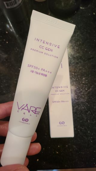 바르셀 톤업선크림 미백 메이크업베이스 CC크림 인텐시브 씨씨 젠 30ml — 3점을 준 리뷰어가 2021년 11월 올린 사용 사진