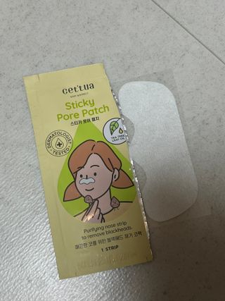 세뚜아(Cettua) 세뚜아 스티키 포어 패치 Cettua Sticky Pore Patch — 5점을 준 리뷰어가 2023년 9월 올린 사용 사진