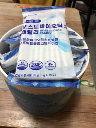 서울약사신협_포스트바이오틱스패밀리_5g x 100포 — 5점을 준 리뷰어가 2021년 5월 올린 사용 사진