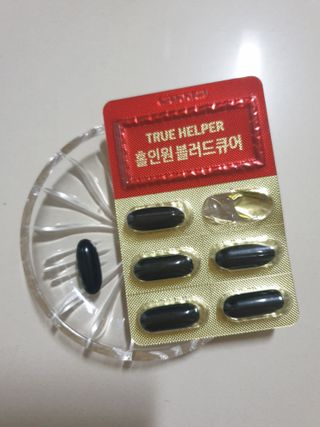 트루헬퍼 홀인원 블러드큐어 혈행+혈압+콜레스테롤 한번에 1박스 1개월 — 5점을 준 리뷰어가 2023년 2월 올린 사용 사진
