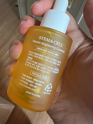체르엠 스템앤셀 비타민 브라이트닝 에센스 30ml 1개 — 3.5점을 준 리뷰어가 2022년 4월 올린 사용 사진