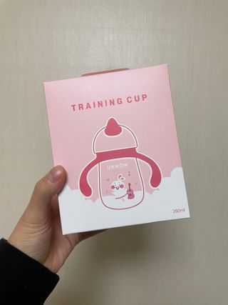 유비맘 트라이탄 코니빨대컵_컬러 랜덤 발송 — 5점을 준 리뷰어가 2021년 2월 올린 사용 사진
