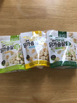 굽네몰 [굽네] 탱글탱글 닭가슴살볼 3종, 닭가슴살 오븐 스테이크 3종 — 5점을 준 리뷰어가 2021년 5월 올린 사용 사진