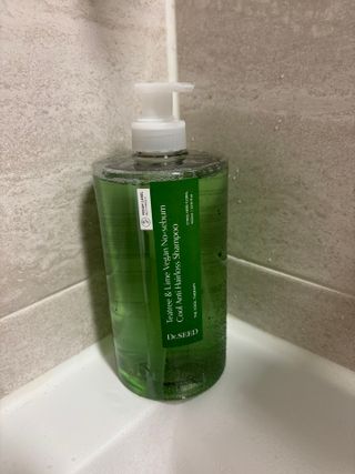 닥터시드 티트리 앤 라임 비건 지성케어 쿨 탈모 샴푸 (1000ml) — 5점을 준 리뷰어가 2024년 4월 올린 사용 사진