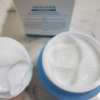 Dr.느루벗 느루벗 모이스쳐 24 크림 — 5점을 준 리뷰어가 2021년 4월 올린 사용 사진