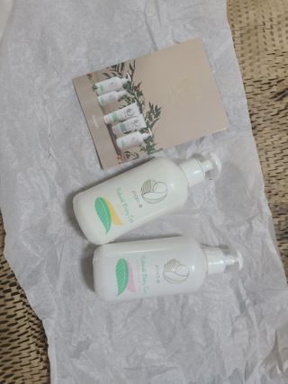 mom e 맘이 내추럴 베이비 케어 샴푸앤바스+로션 — 5점을 준 리뷰어가 2021년 1월 올린 사용 사진