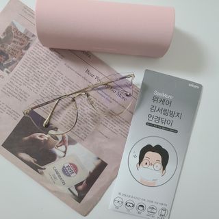 위케어 김서림방지 안경닦이 안티포그 극세사클리너 — 5점을 준 리뷰어가 2021년 2월 올린 사용 사진
