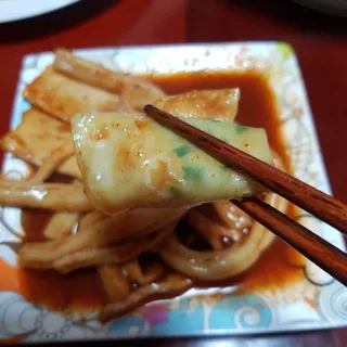 [푸딩팩토리] 즉석누들떡볶이 540g + 대구전통 납작만두 260g — 5점을 준 리뷰어가 2022년 12월 올린 사용 사진