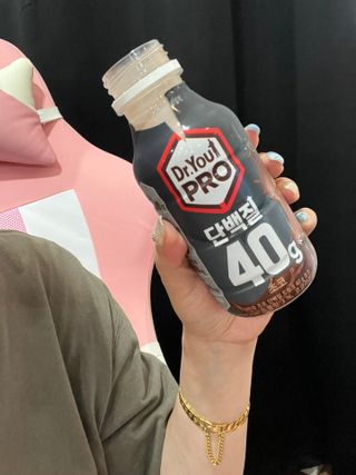닥터유 프로 단백질 드링크 40g 초코 닥터유 프로 단백질드링크 40g 초코 — 5점을 준 리뷰어가 2024년 8월 올린 사용 사진