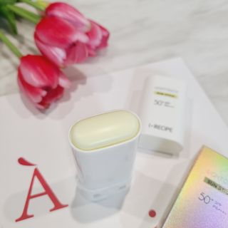 아이레시피 라이트터치 선스틱 15g (SPF50+, PA++++) — 4점을 준 리뷰어가 2023년 4월 올린 사용 사진