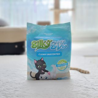 행운의집 실키식스 9kg 크린 언씬티드 프리미엄 고양이모래 — 5점을 준 리뷰어가 2021년 3월 올린 사용 사진